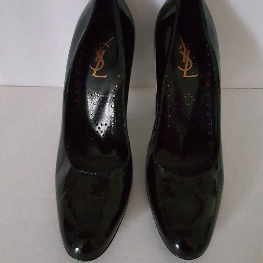 YSL Round Toe Pump